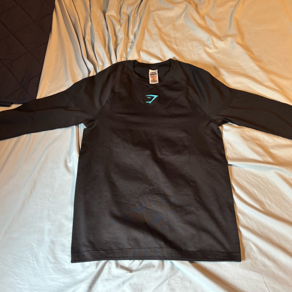 Gymshark onyx v5 long sleeve compression tee.